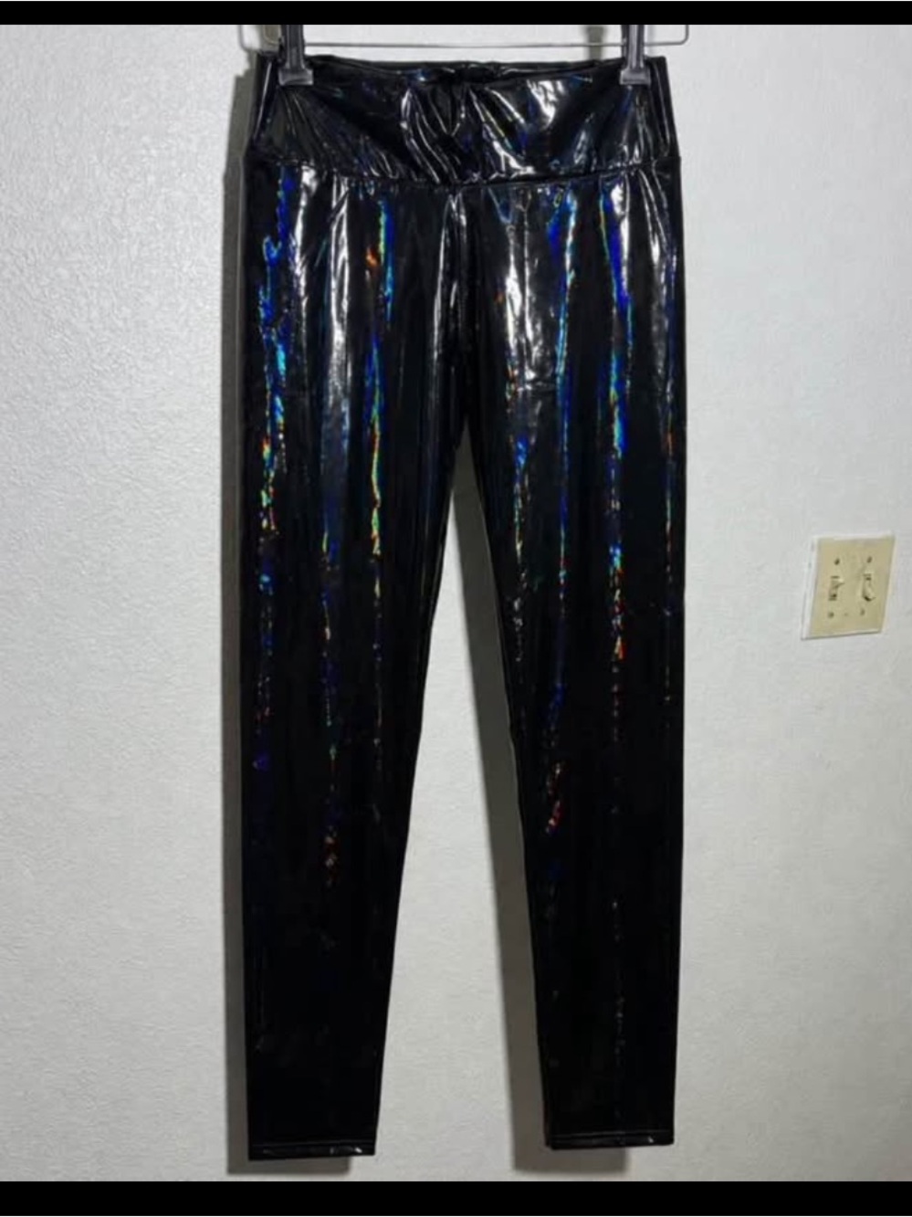 2 pairs Holographic High-Waist Faux Patent Leggings - Black and Pink Size Large - Picture 3 of 3